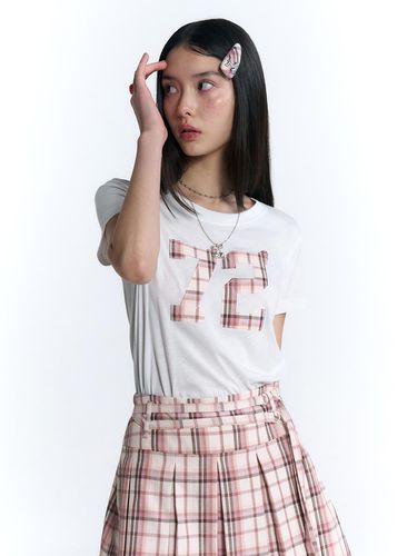 Checkered 72 Patchwork T-shirt [White] - KIRSH - Modalova