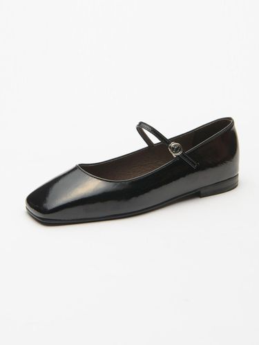 Lizzy Flat-black(patent) - SEONG YUN JOO - Modalova