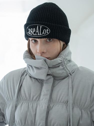 Circle logo beanie - black - CASE A LOT - Modalova