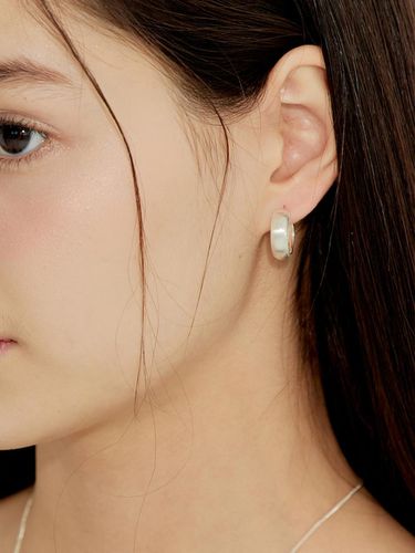 Silver]Chic matt hoop earrings - murmur - Modalova