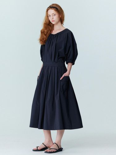 Balloon shirring pleated dress_Black - OPENING SUNSHINE - Modalova