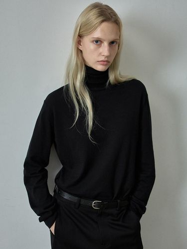 Cashmere Essential Turtleneck Knit - FACADE PATTERN - Modalova