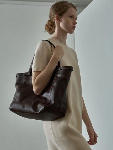 Celery Leather Bag_brown - FACADE PATTERN - Modalova