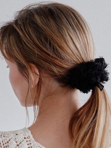 Lace Flower Scrunchie_Black - voor - Modalova