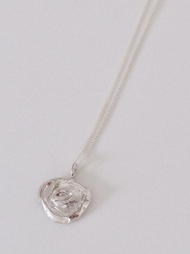 Silver Shell Necklace - voor - Modalova