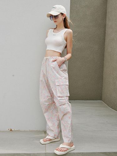 Floral Side Pintuck Pants [2color] - SY2C - Modalova