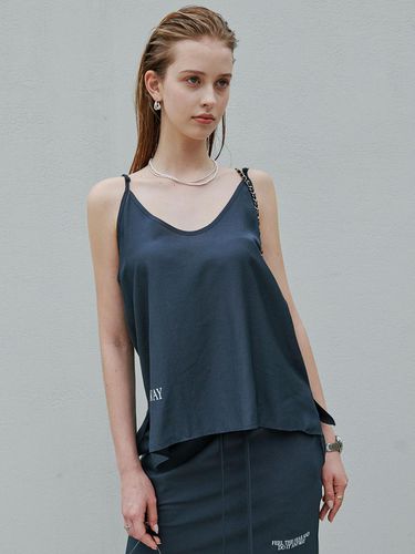 Silky Lettering Sleeveless Top [2color] - SY2C - Modalova