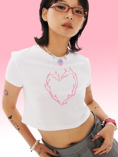 BN Heart Crop T-shirt [Pink] - WONDER VISITOR - Modalova