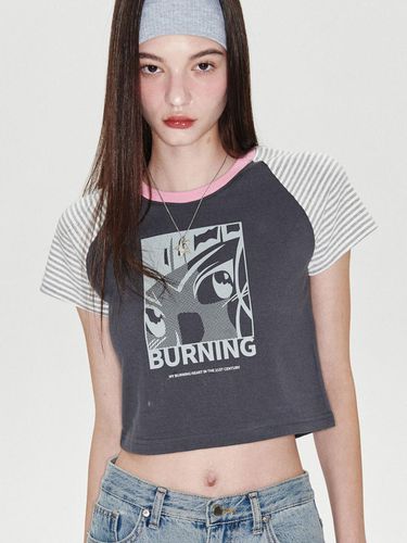 GIRL Raglan Crop T-shirt [Charcoal] - WONDER VISITOR - Modalova