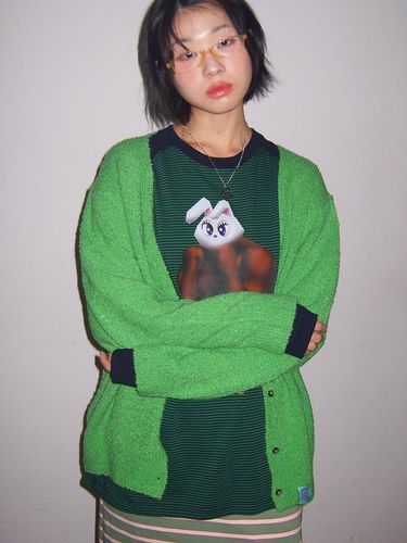 Logo V-neck Boocle Cardigan [Green] - WONDER VISITOR - Modalova