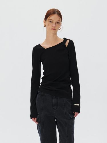 Twisted Long Sleeves T-shirt, Black - KUME - Modalova