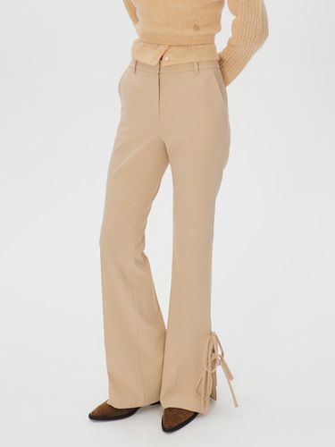 Ribbon Tie Bootcut Pants - KUME - Modalova