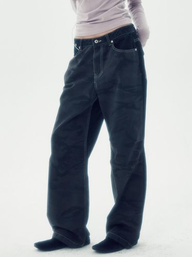 CAMOUFLAGE PANEL DENIM PANTS [BLACK] - runningHIGH - Modalova