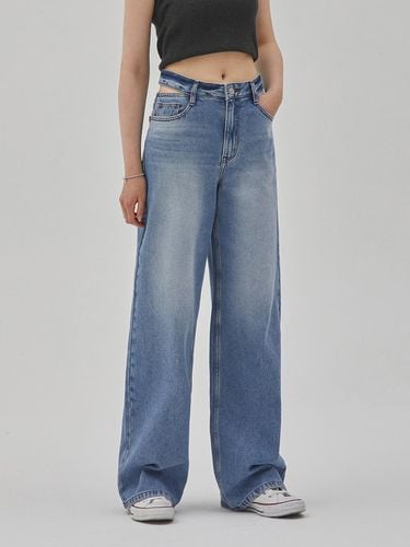 DENIM BELT SLIT WIDE PANTS BLUE - RYUL + WAI: - Modalova