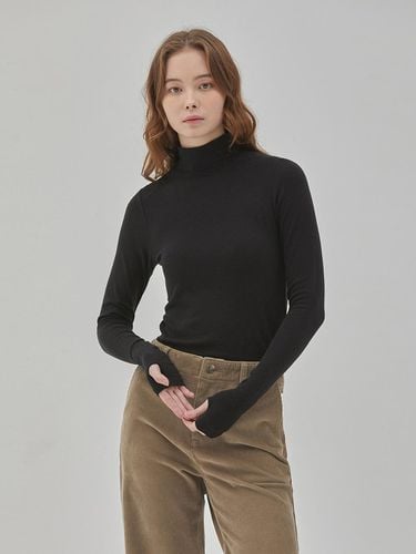 WARMER HIGH NECK TOP BLACK - RYUL + WAI: - Modalova