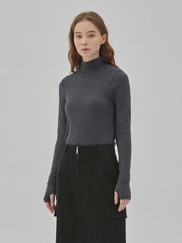 WARMER HIGH NECK TOP CHARCOAL - RYUL + WAI: - Modalova