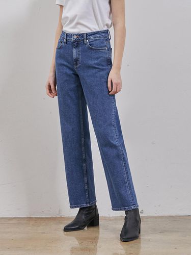 DENIM BASIC STRAIGHT FIT PANTS INDIGO - RYUL + WAI: - Modalova