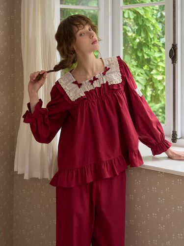 Sorene Long-Sleeved Two-Piece Burgundy (30 pieces) - ULLALA PAJAMAS - Modalova