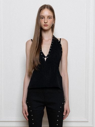 SUEDE STRING BACKLESS VEST, BLACK - Porta - Modalova