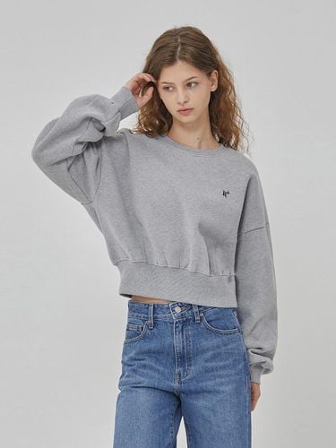 CROP STEADY SWEATSHIRT GREY - RYUL + WAI: - Modalova