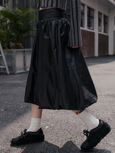 Balloon Midi Skirt_Black - HIGHSCHOOLDISCO - Modalova