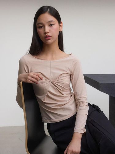 KNOTTED LONG SLEEVE TOP_BEIGE - HEO - Modalova