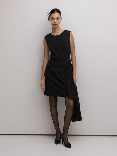 Asymmetry hem point little black dress - vente - Modalova