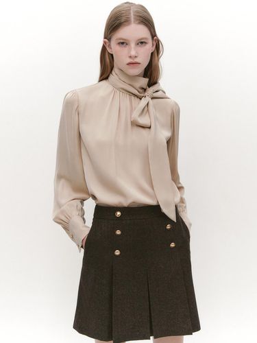 High Neck Tie Shirring Blouse BEIGE - GRAYDATION - Modalova