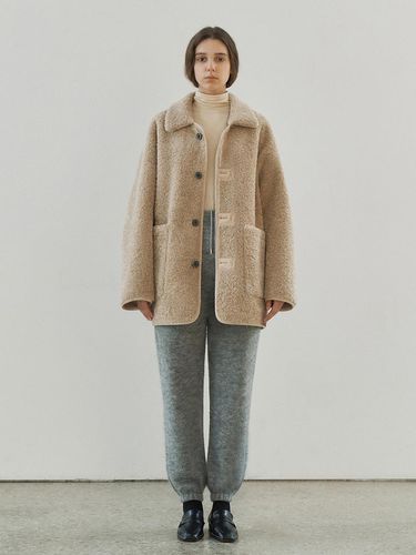 Reversible shearling jacket (beige) - ANDNEEDS - Modalova