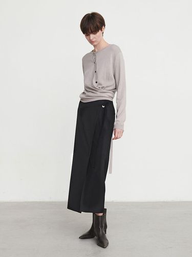 Diagonal Slit Wool Long Skirt - Black - LOEUVRE - Modalova