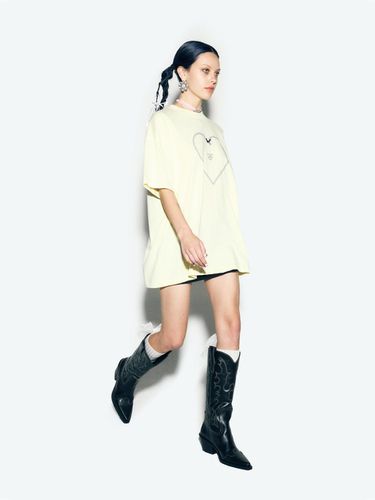 LACE HEART OVERSIZED T-SHIRT YELLOW - asif_CALIE - Modalova