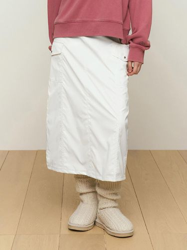 Collection Soft Velvet Woven Long Skirt [White] - KIRSH - Modalova