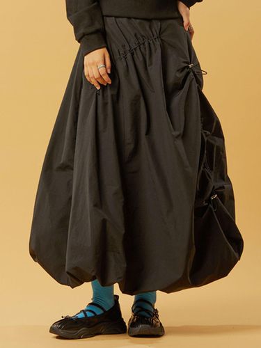 Balloon Shirring Strap Long Skirt [BLACK] - KOLEAT - Modalova