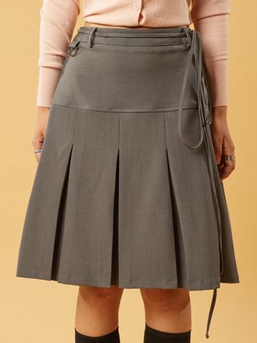 Ribbon strap key ring pleated midi skirt [Gray] - KOLEAT - Modalova