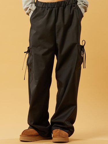 Ribbon strap wide cargo BANDING slacks [BLACK] - KOLEAT - Modalova