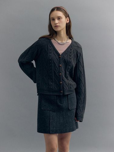 V-NECK CARDIGAN (dust gray) - MOAT - Modalova