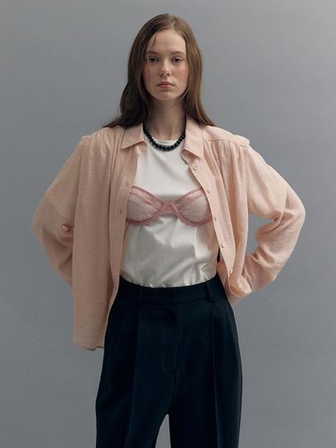 SHIRRING COLLAR BLOUSE (pale pink) - MOAT - Modalova