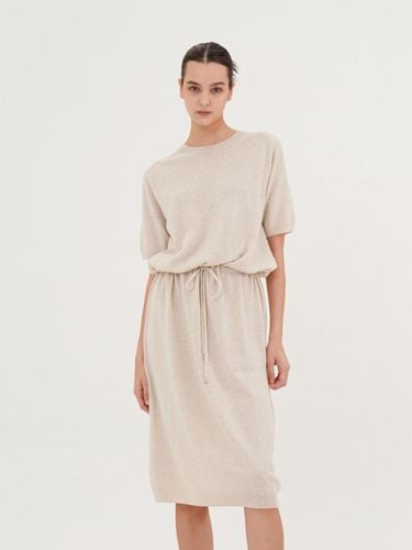 Cashmere Waist String Knit Dress _Beige - ACUD - Modalova