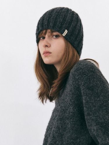 Kate Beanie (Charcoal) - YUNSE - Modalova