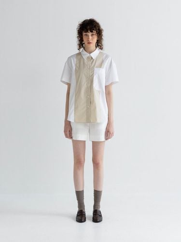 White Short Pants - AMARI ROMATA - Modalova