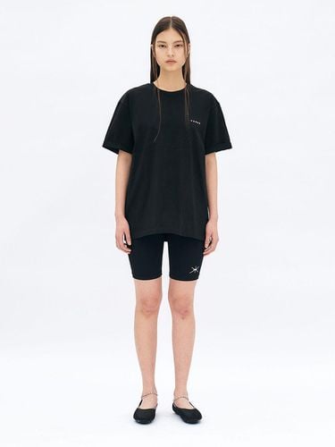 Hatch Biker Shorts (Black) - YUNSE - Modalova