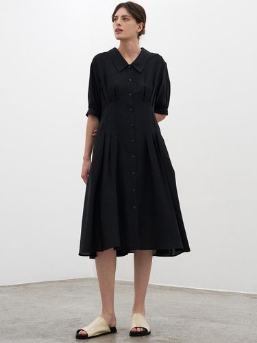 PIN-TUCK FLARE DRESS_BLACK - MITTE - Modalova