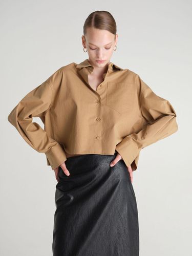 Basic Daily Cropped Shirt-Beige - MAGJAY - Modalova