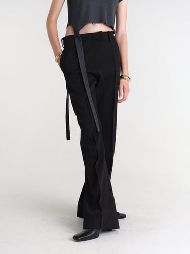 Pintuck Bootcut Trouser-Black - MAGJAY - Modalova