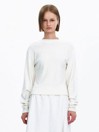 Boat Neck Knit Top (White) - YUNSE - Modalova