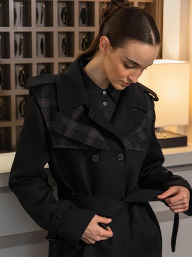 Black Check Cape Coat - AMARI ROMATA - Modalova