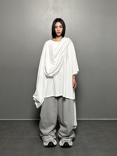 OVERSIZED DOUBLE-LAYERED T-SHIRT # - AMU - Modalova