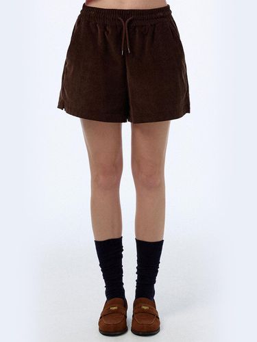 Corduroy Banding Shorts (Brown) - CLOVE - Modalova