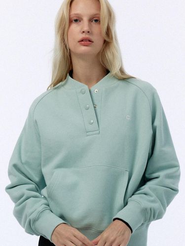 Henry Neck Sweatshirt (Light Green) - CLOVE - Modalova