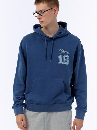 Lettering Hoody (Blue) - CLOVE - Modalova